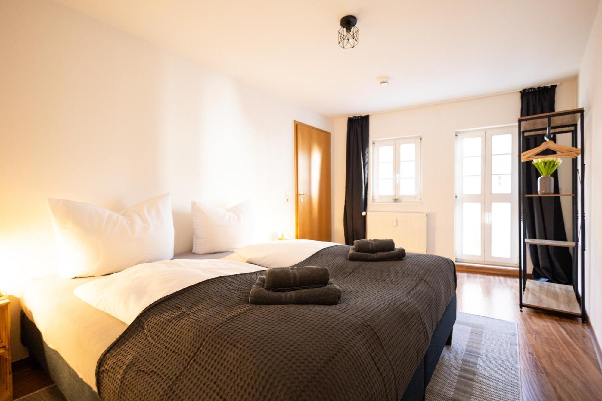 Ko-Living Space An Der Oper - Street Art Design Apartments Halle  Extérieur photo
