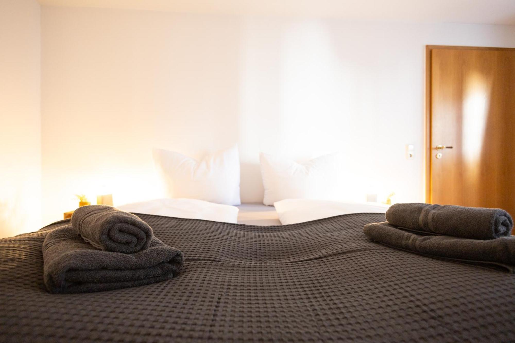 Ko-Living Space An Der Oper - Street Art Design Apartments Halle  Extérieur photo