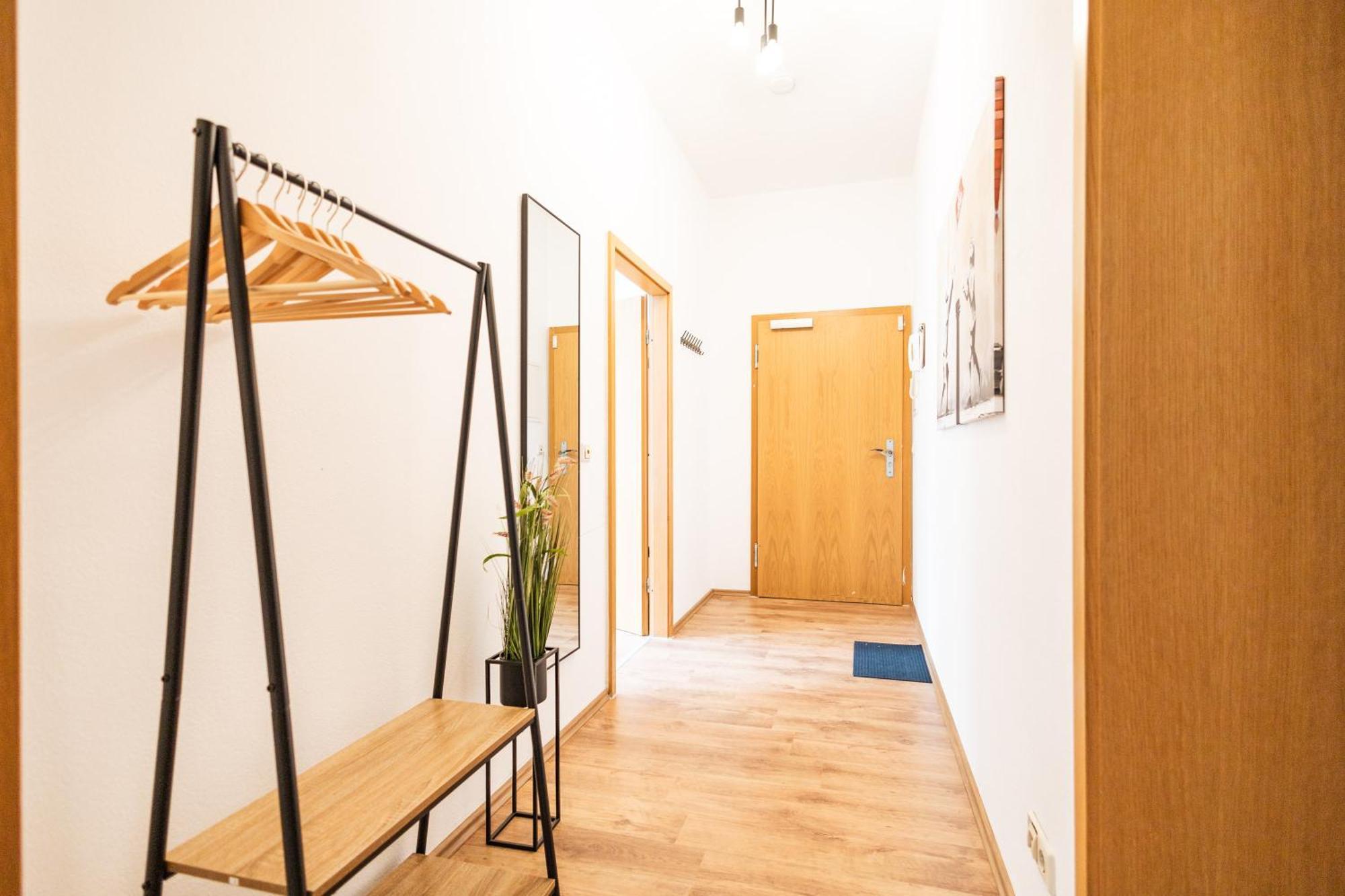 Ko-Living Space An Der Oper - Street Art Design Apartments Halle  Extérieur photo